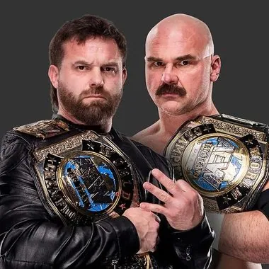 FTR (Cash Wheeler & Dax Harwood)卡什·惠勒 & 达克斯·哈伍德