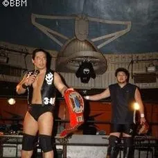 Sanshiro Takagi & Tomohiko Hashimoto