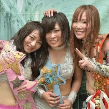 Kairi Hojo & Konami & Hiromi Mimura宝城海里 & 小波 & 美邑弘海