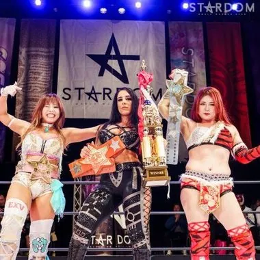 Maika & Mina Shirakawa & Gina