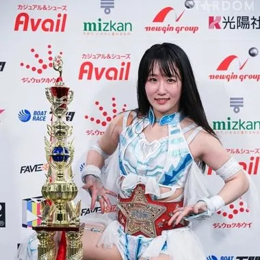 Sayaka Kure玖丽沙耶香