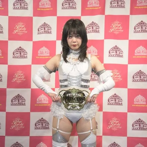 Rika Tatsumi辰巳リカ