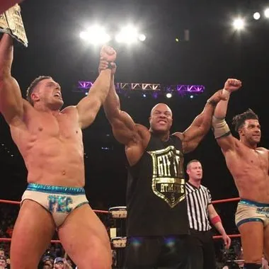 The BroMans (Robbie E & Jessie Godderz)罗比·E & 杰西·哥德兹