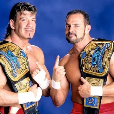 Los Guerreros (Chavo Guerrero & Eddie Guerrero)格雷罗家族